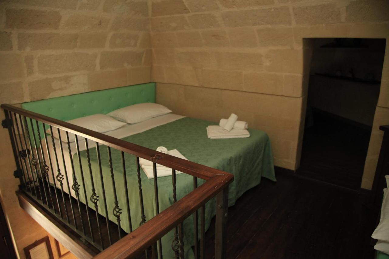 Hotel Dimora Dei Figuli Lecce Habitación foto
