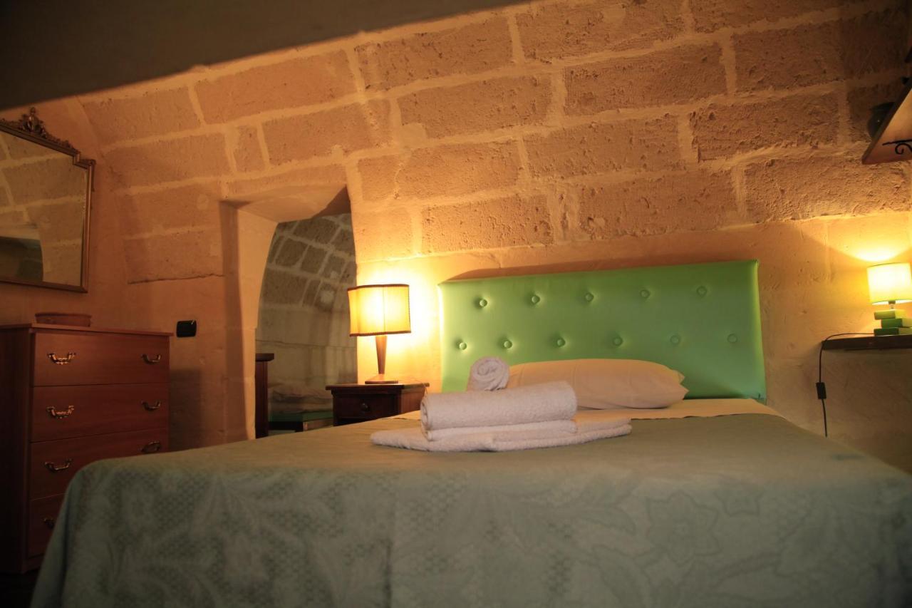 Hotel Dimora Dei Figuli Lecce Habitación foto